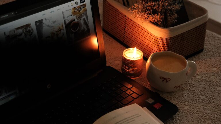 Cozy Evenings Without Screens: Ideas for Relaxing and Recharging